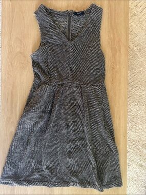 Madewell Sleeveless Black & White Textured V-Neck Dress